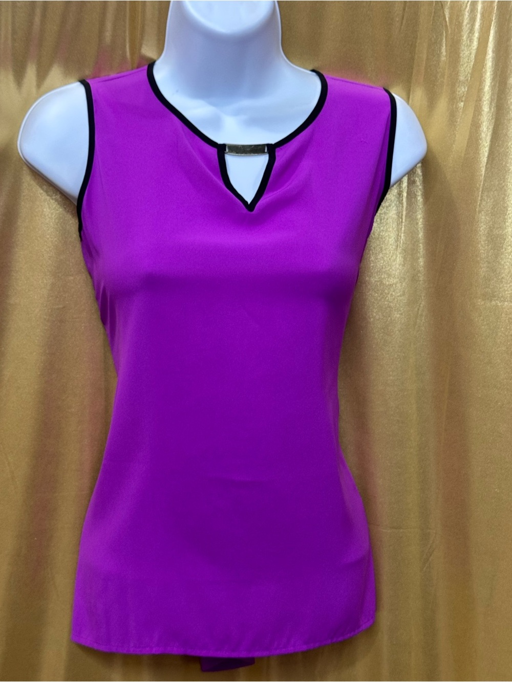 Calvin Klein Medium Purple Sleeveless V-Neck Blouse with Black Trim